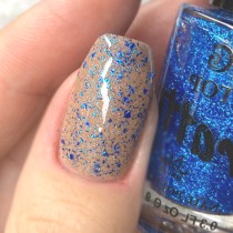 Топ для лака для ногтей Blue Queen